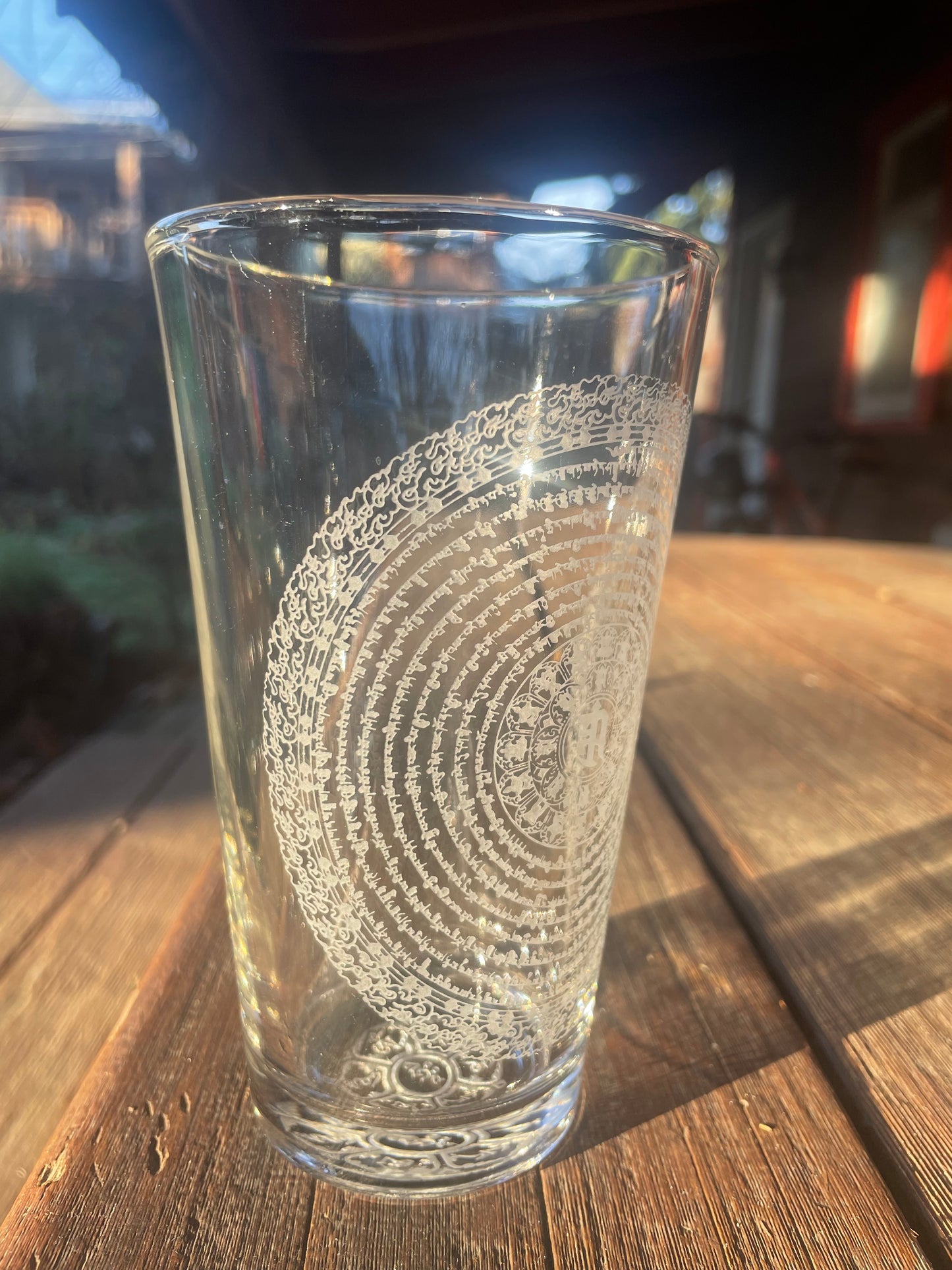 Namgyalma Mantra 480ml Etched Pint Glass | Sacred Geometry Drinkware