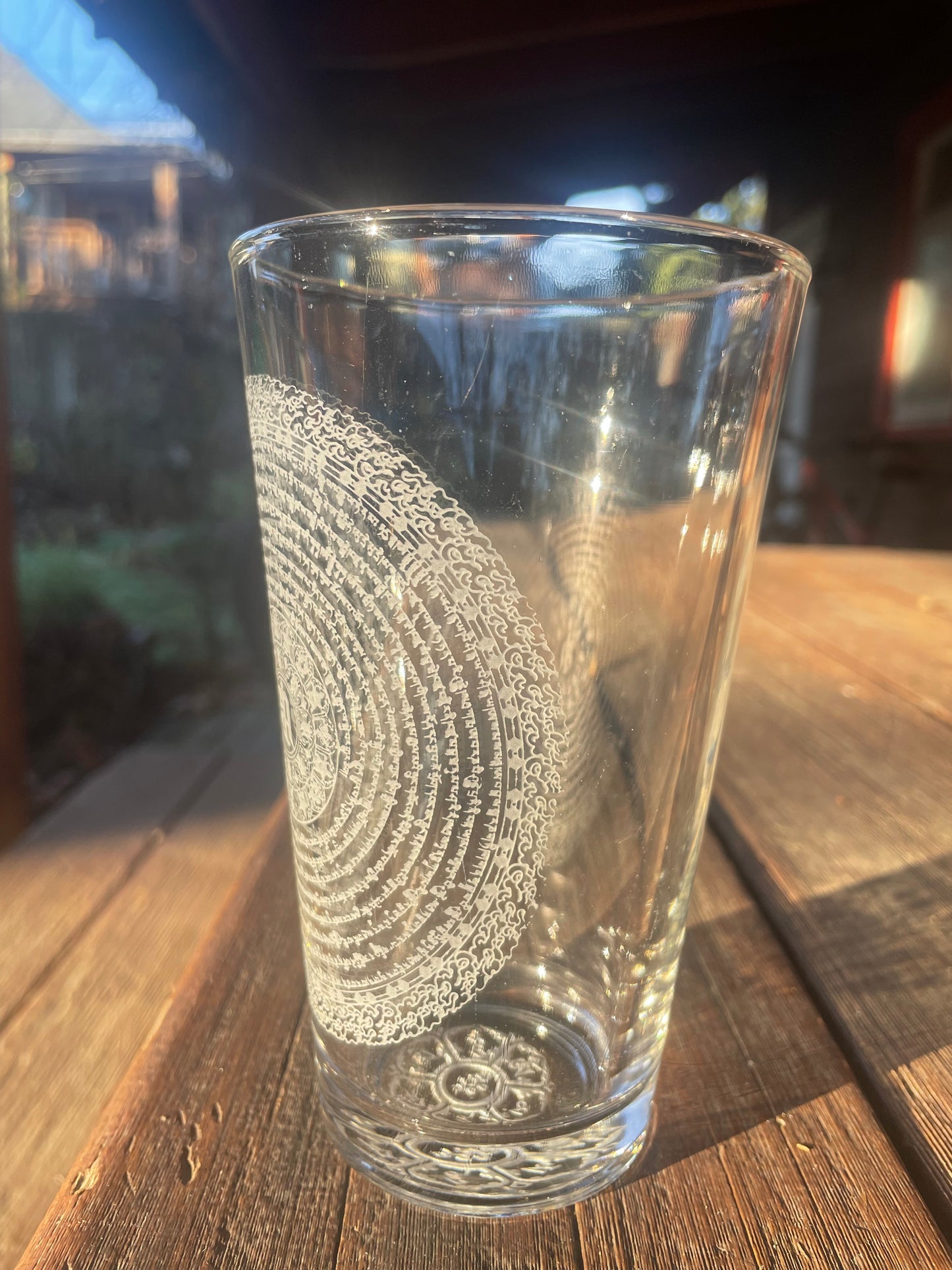 Namgyalma Mantra 480ml Etched Pint Glass | Sacred Geometry Drinkware