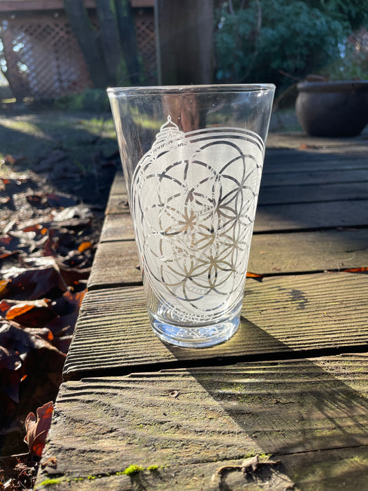 Flower of Life and Ganesha 480ml Etched Pint Glass | Sacred Geometry Drinkware
