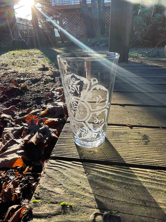 Tibetan Lotus Om Mani Padme Hum 480ml Etched Pint Glass | Sacred Geometry Drinkware