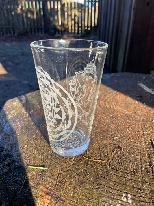 Sri Yantra and Ganesha 480ml Etched Pint Glass | Sacred Geometry Drinkware