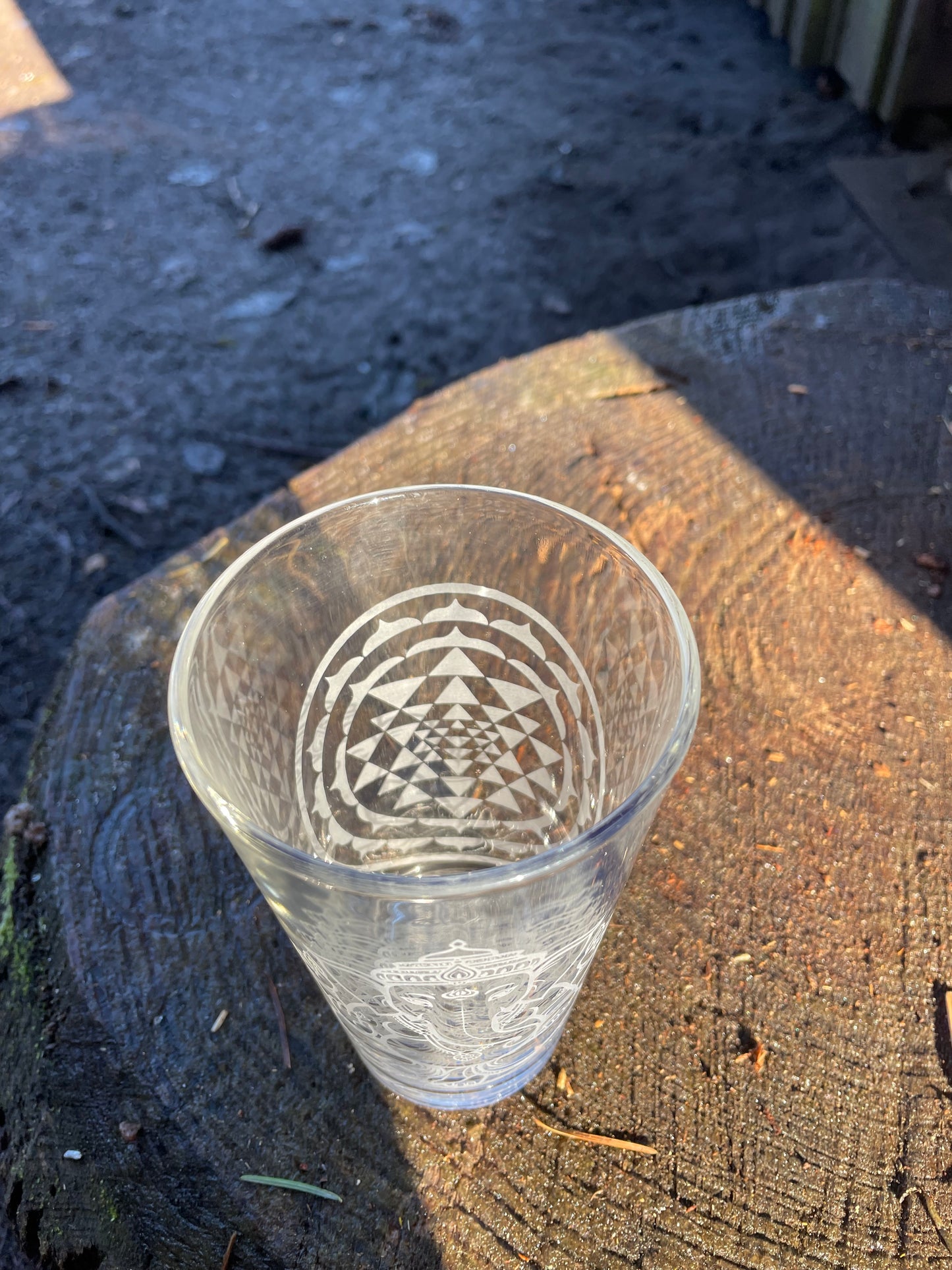 Sri Yantra and Ganesha 480ml Etched Pint Glass | Sacred Geometry Drinkware