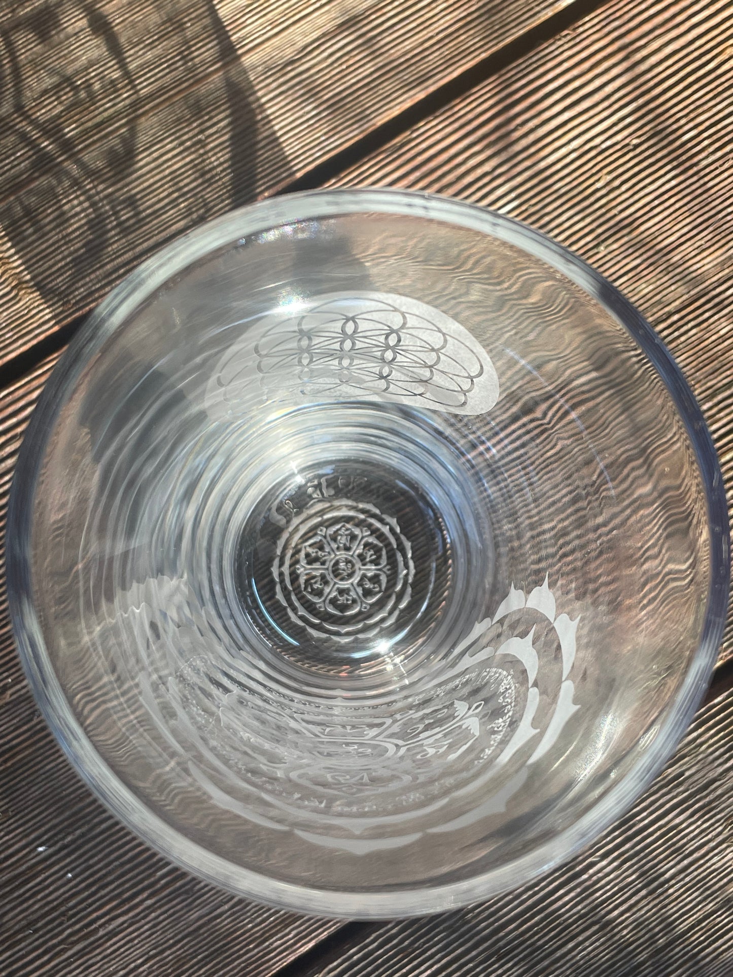 Tibetan Lotus Om Mani Padme Hum With Flower of Life Etched 480ml Clear Pint Glass  | Sacred Geometry Drinkware