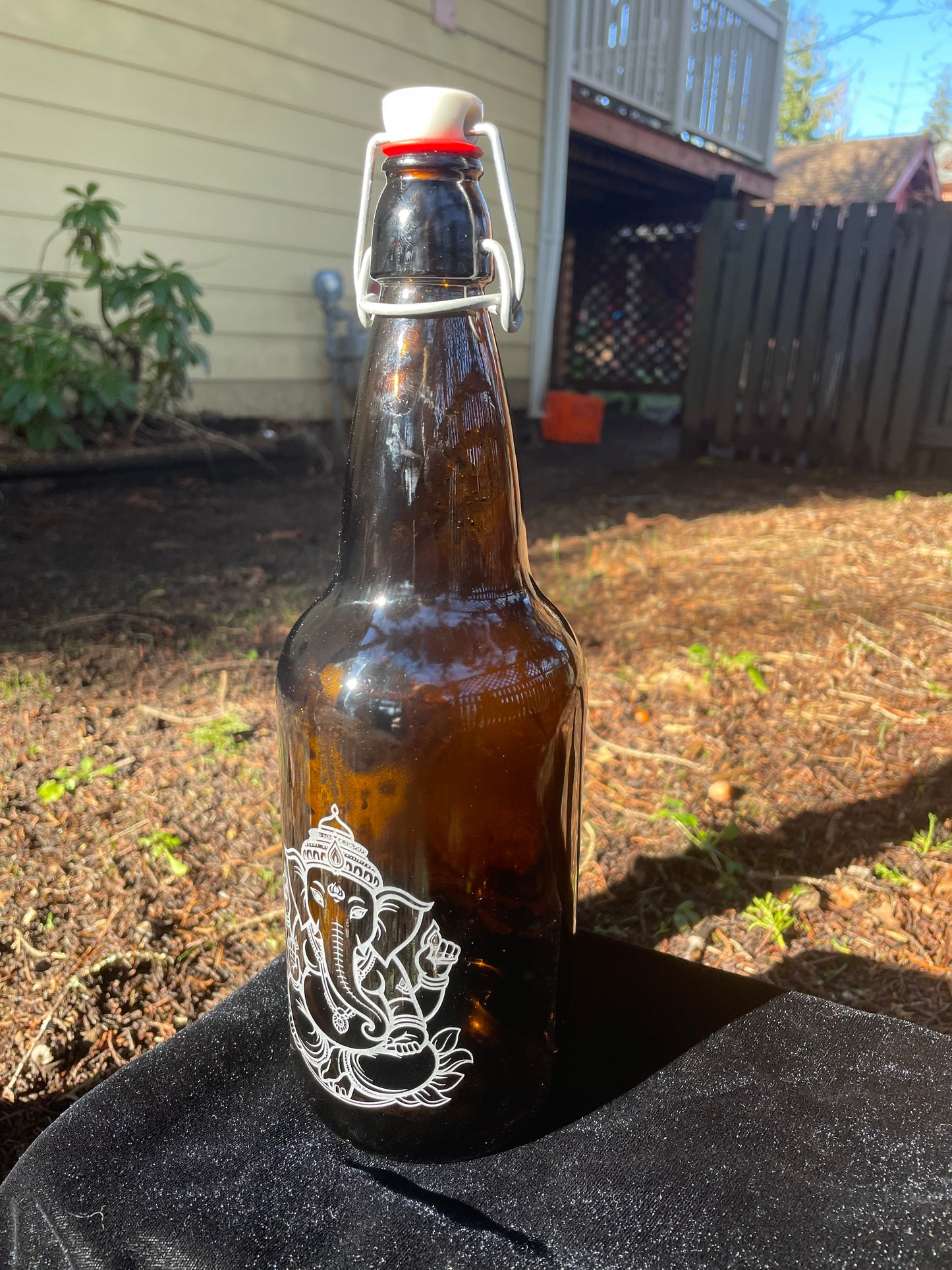 Ganesh 1000ml Etched Amber Glass Water Bottle