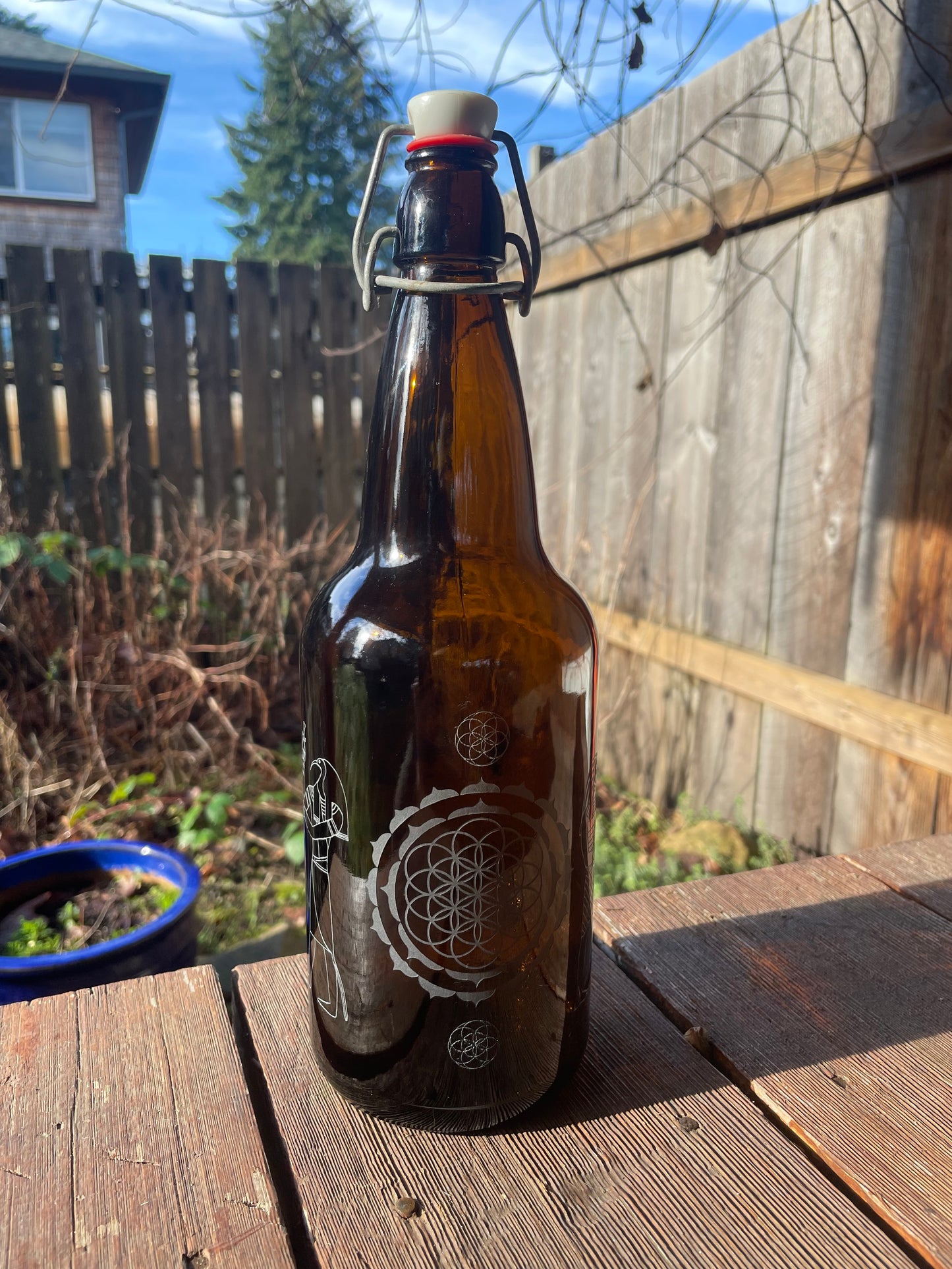 1000ml Egyption Flower of Life Etched Amber Glass Water Bottle